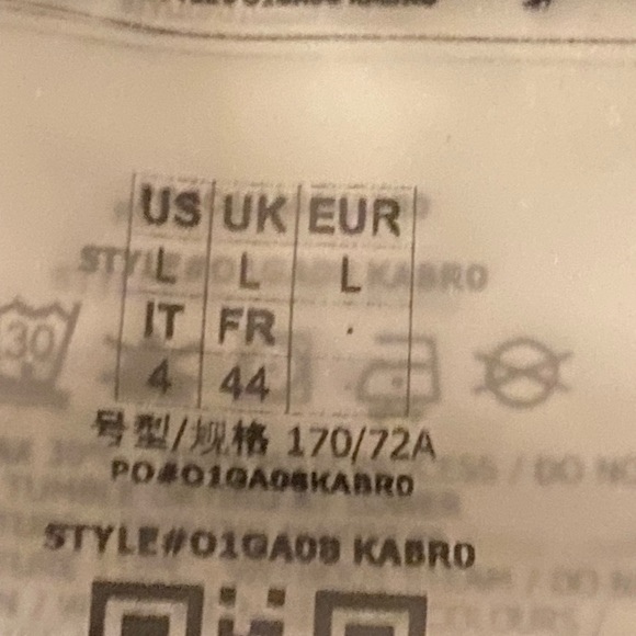 Women’s athletic Guess racer stripe leggings. NWT - Picture 10 of 10